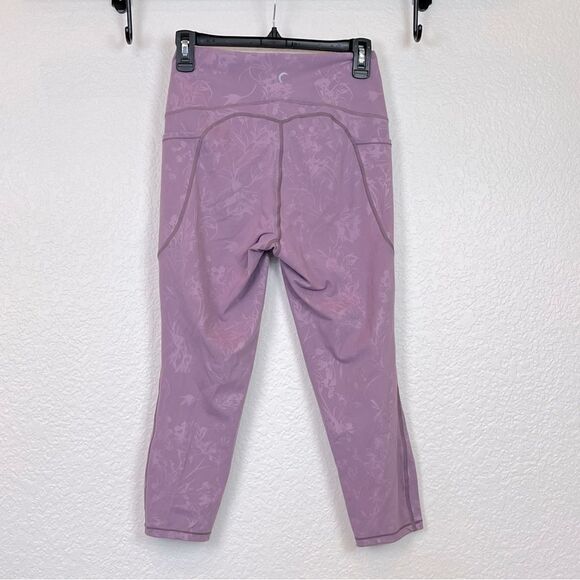 Zyia Light Lilac Floral Pocket Hi-Rise Capri size 4 - Picture 8 of 15